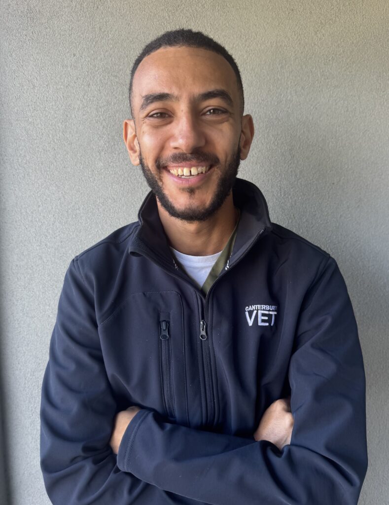Vet Dr George Henien